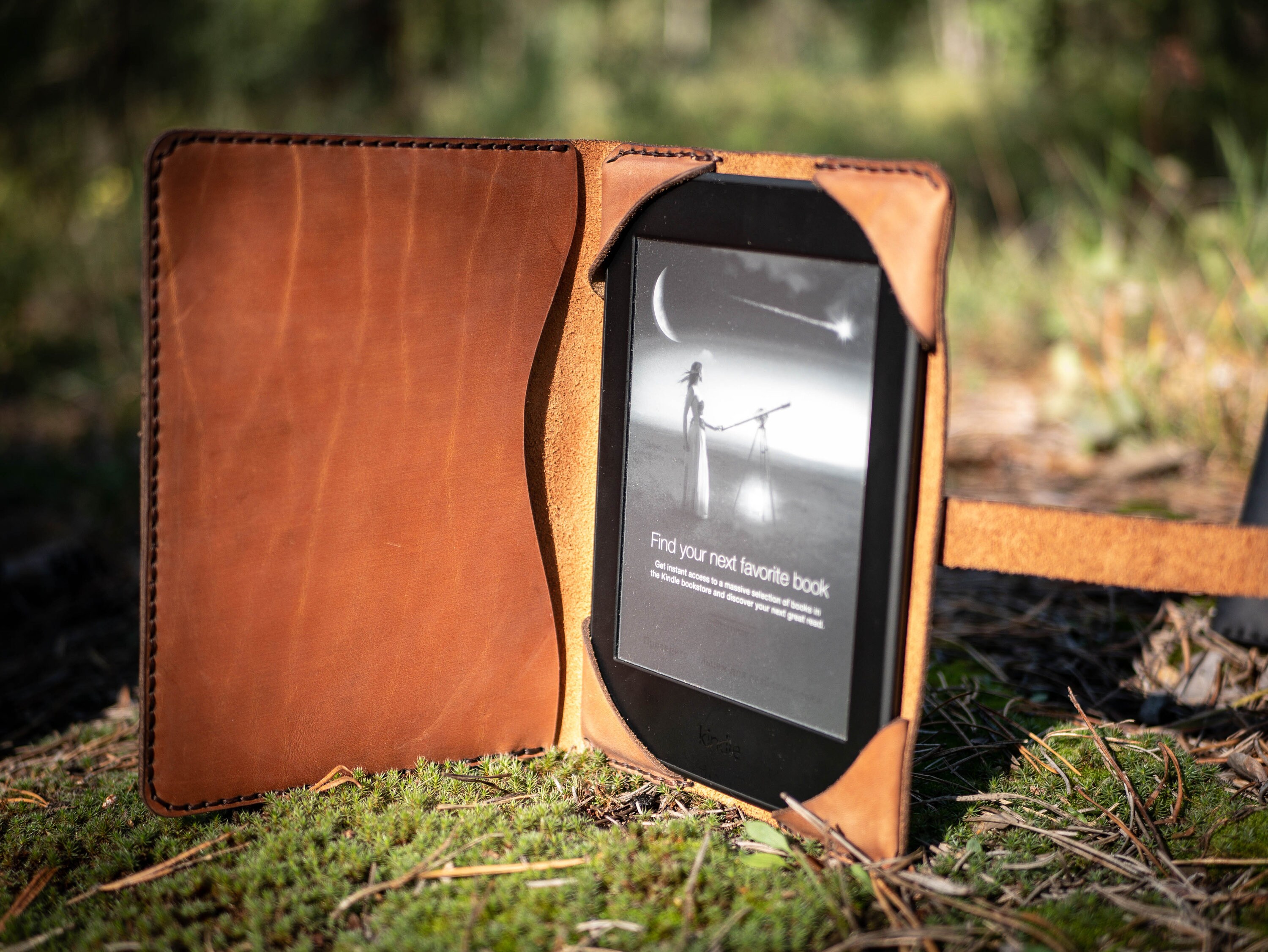 Kindle Paperwhite 第12世代用レザーカバー：手作り電子書籍リーダー