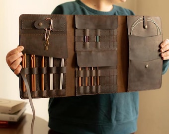 Estuche de cuero para agujas de tejer: organizador de agujas circulares y soporte para agujas de crochet.
