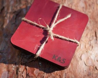 Juego de posavasos de cuero, posavasos de cuero, posavasos para bebidas, posavasos cuadrados, regalo de inauguración de la casa, juego de posavasos de cuero con monograma, regalo para el anfitrión