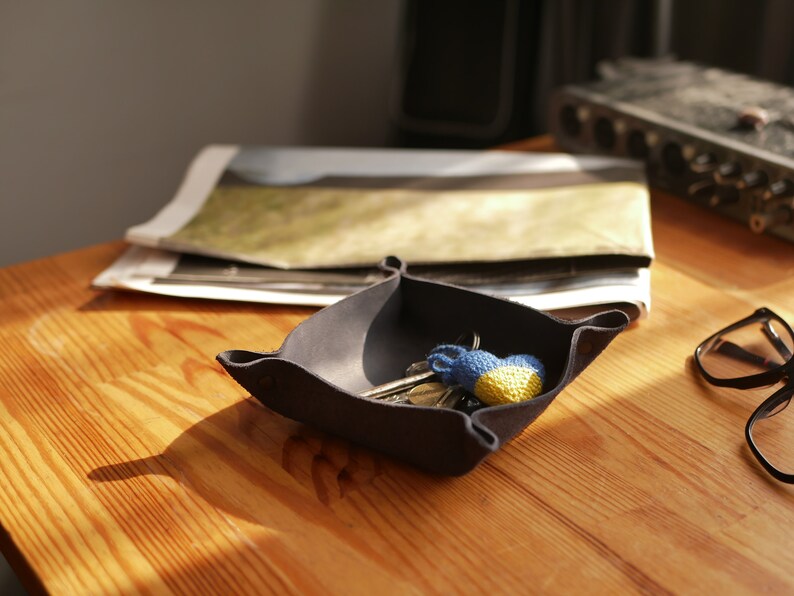 Leather tray, housewarming gift, Office tray, leather bowl, leather organizer, Leather Coin Tray Holder, desk organizer, gift for him Dark blue