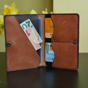 Personalisierter Lederpasshülle, Passhülle, Lederpasshülle, Reisebrieftasche, Geschenk für Reisende