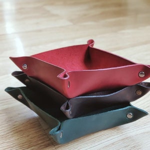 Leather tray, housewarming gift, Office tray, leather bowl, leather organizer, Leather Coin Tray Holder, desk organizer, gift for him Red