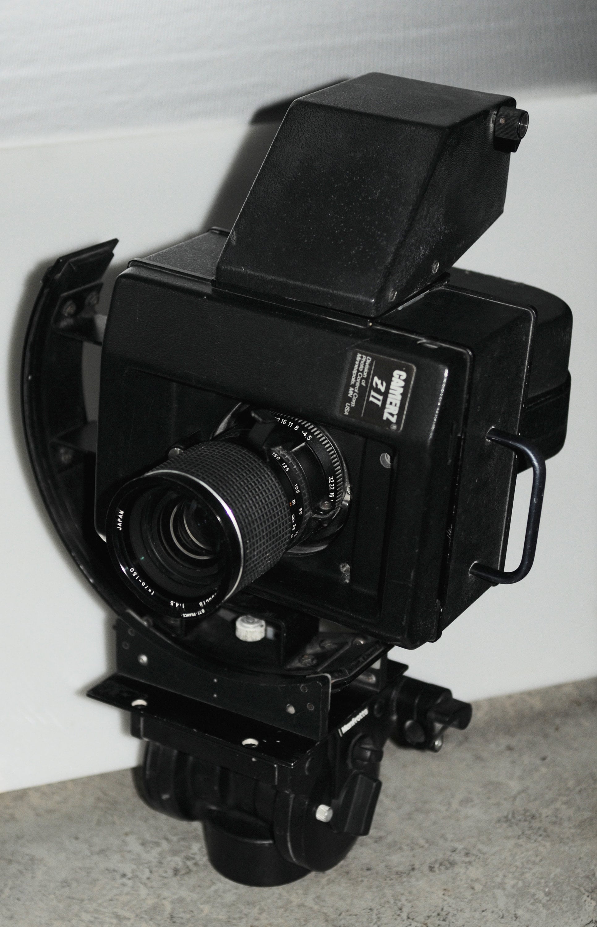 Camerz Z-II Roll Film Camera With Camerz Lens 1:4.5 75-150 Zoom