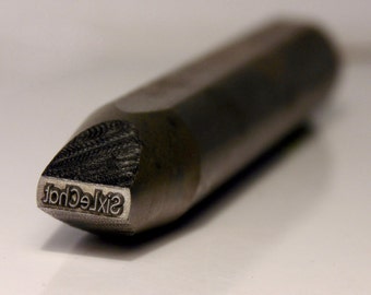 Benutzerdefinierter Stempel mit TEXT zum Hämmern