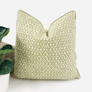 Fermoie - Rabanna 301 in Green Colour Pillow Cover / / MADE TO ORDER / / Custom Decorative High End Designer Fabrics Pillows