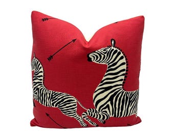 Scalamandre - Zebras Petite en rojo Masai - Funda de almohada de tela de diseño, almohada decorativa hecha a mano, almohada decorativa de alta gama