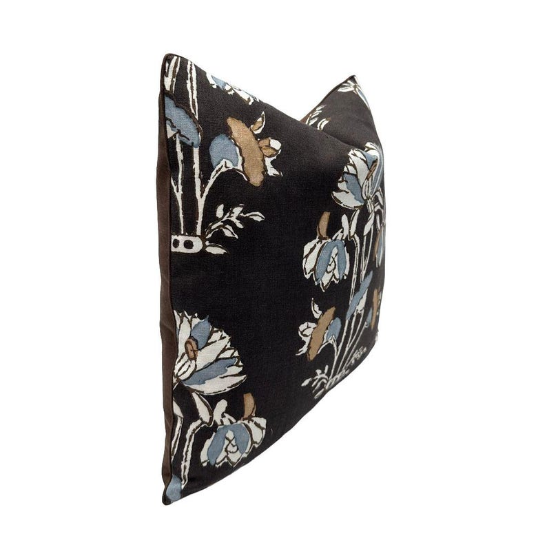 RefinedPillows Lily Flower Pillow Cover - Thumbnail 5