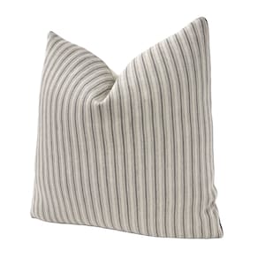 Pillow Cover, Colefax & Fowler Pillow Cover, Pendeen Navy Pillow Cover, Custom Decorative High End Pillow Covers, Designer Fabrics