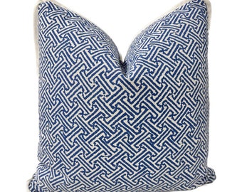 Quadrille - Java Java en azul francés sobre blanco - Funda de almohada de tela de diseño, almohada decorativa hecha a mano, almohada decorativa de alta gama
