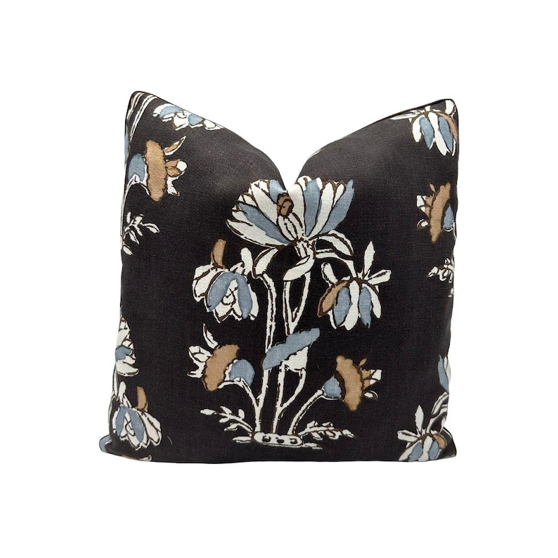 RefinedPillows Lily Flower Pillow Cover - Thumbnail 3