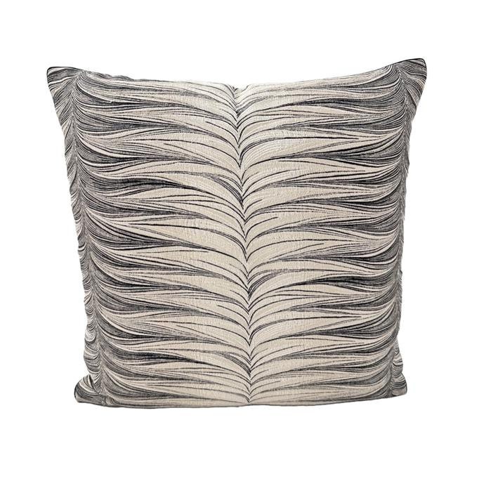 る出品 枕カバー、Eastern Accents Hendrix Zahir ベージュ/ブラック枕カバー