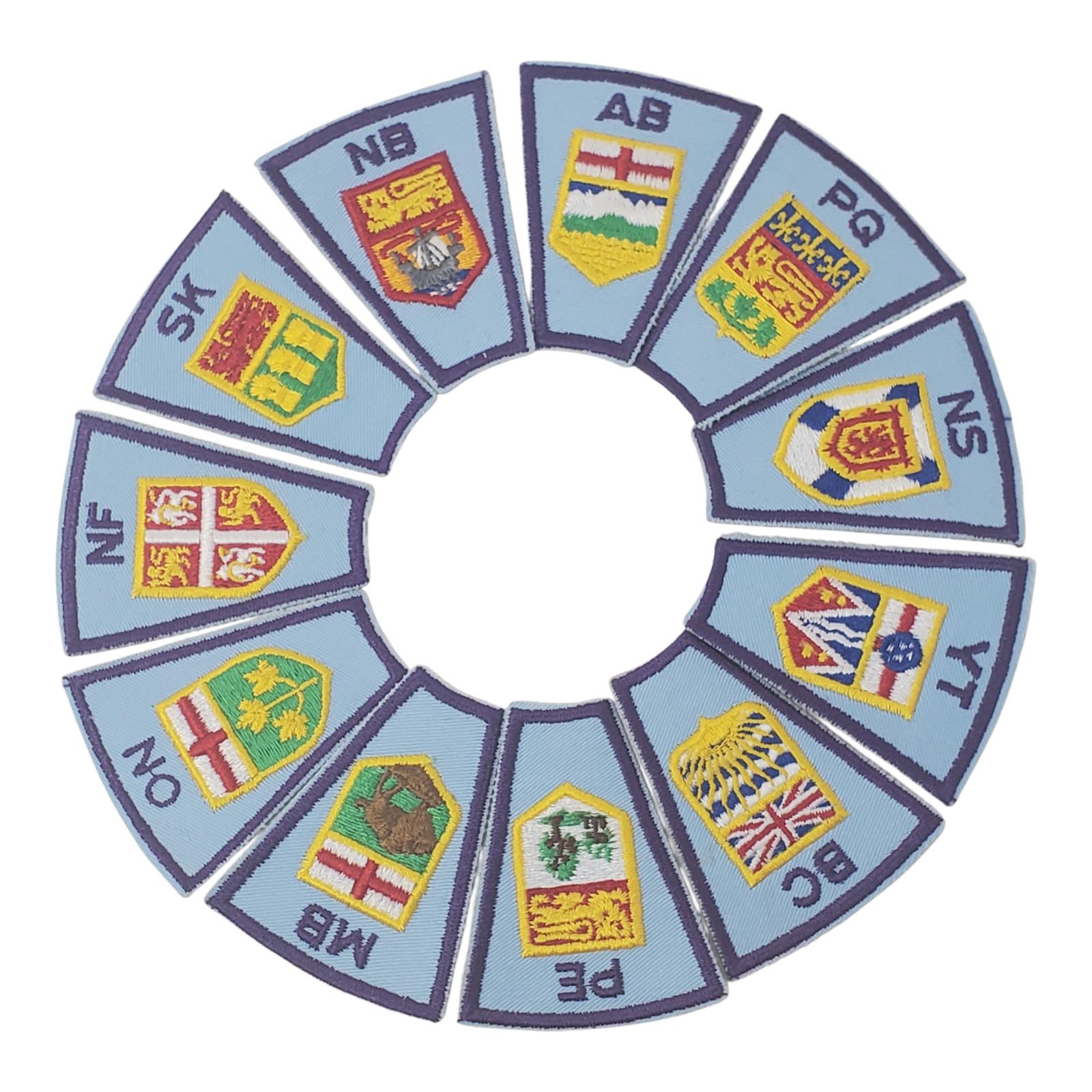 Lot De 40 Articles Scouts Canadiens – Patches, épingles, Autocollants – Mixte