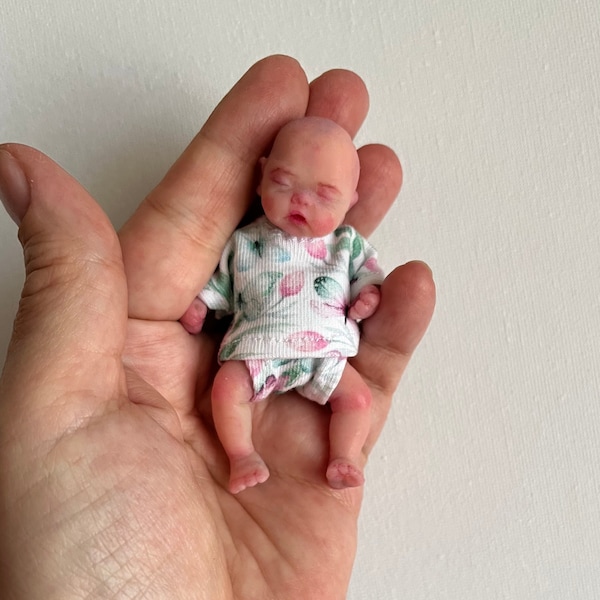 Tiny silicone baby doll 3 inch full body Binki (8cm), painted,  close eyes, open mouth with pacifier and bootle, mini reborn babies