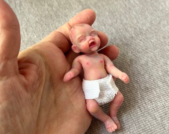 Mini-Silikon-Babypuppe Junge, 3,5 Zoll großes weinendes Baby Jimmy (9,5 cm), bemalt, Augen geschlossen, offener Mund, wiedergeborenes Mini-Silikon-Baby