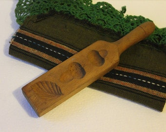 Vintage Brett, Antikes handgefertigtes Holzbrett, einteiliges Holz, handgeschnitzte Formen für Satz von 6 Süßigkeiten