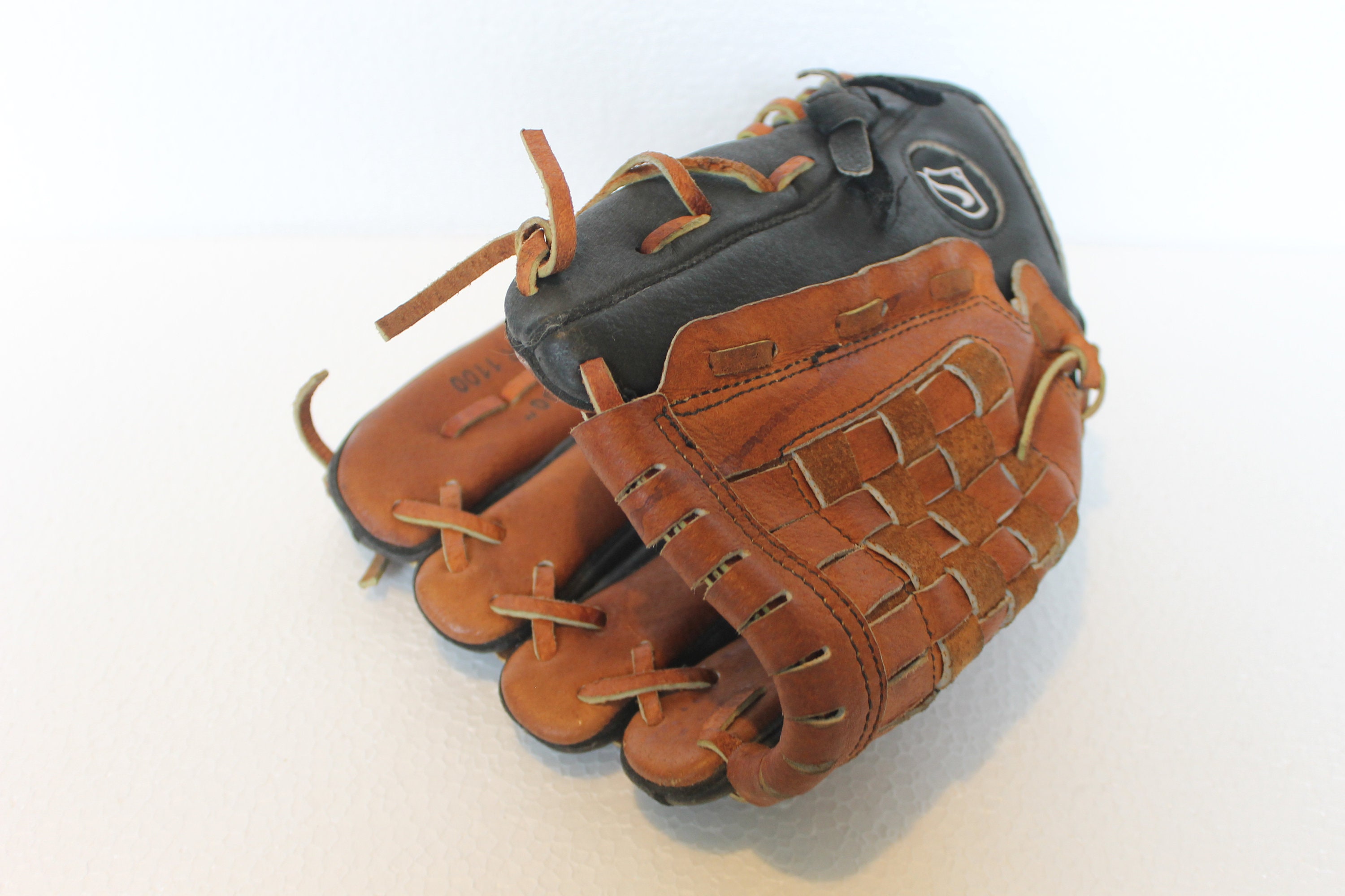 Vintage Baseball Glove Nike Series Diamond Ready Brown Black 