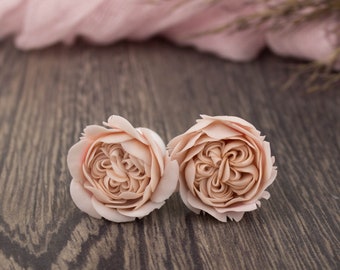 Blush wedding flower plug earrings Dusty pink garden rose ear plugs Pastel pink bridesmaids gauge earrings English rose studs Wedding plug
