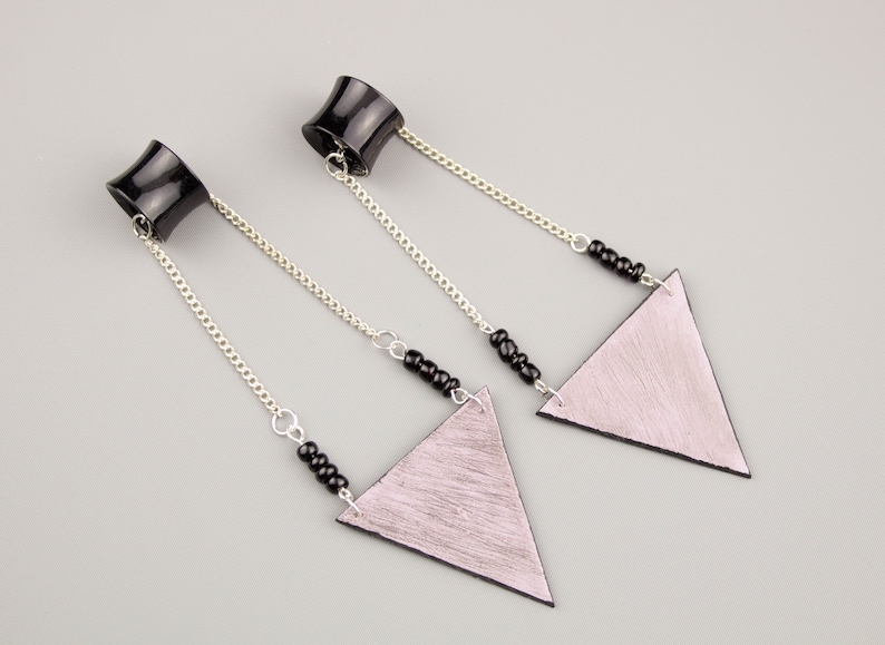 Cute dangle plugs and tunnels Geometric ear hangers Pastel dusty pink triangle ear weights 0g 00g 2g Chain Birthday gift for girlfriend