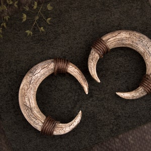 Horn gauge earrings Viking style jewelry for stretched ears Spiral plug Ancient Unisex Boyfriend gift 4g 2g 0g 00g 12mm 14mm image 4