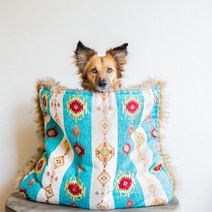 1001 sweet dreams bed | Turkish kilim - faux fur snuggle sack | cuddle cave | travel bed | anti-anxiety dog bed | anxiety relief | nest bed