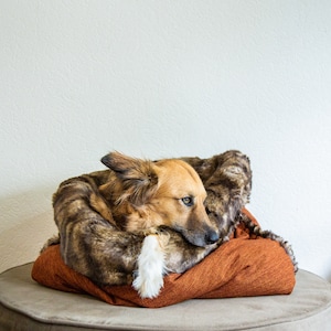 Mélange canvas faux fur snuggle sack cuddle cave travel bed anti-anxiety dog bed anxiety relief nest bed puppy pocket image 4