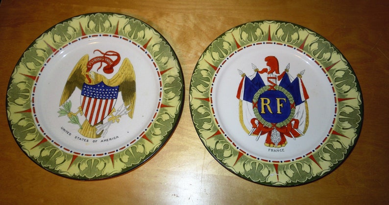 2 Antique Vintage Frank Beardmore Fenton National Emblem Cabinet Plate France USA