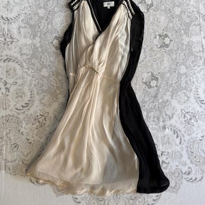 90s chiffon dress Black Off-Shoulder Slit Maxi Retro-Glam Ode to French Elegance with a Light Retro High-End Style., Check price:https://reurl.cc/L28OEx Maxi length Bora, 90s silk chiffon bias