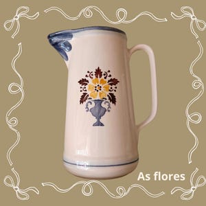 Serving ceramic pitcher hand-painted in Portugal -As flores-