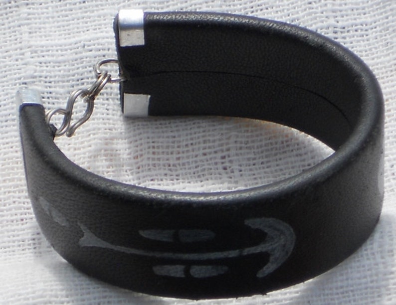 Africanartistic leather bracelet RLW60