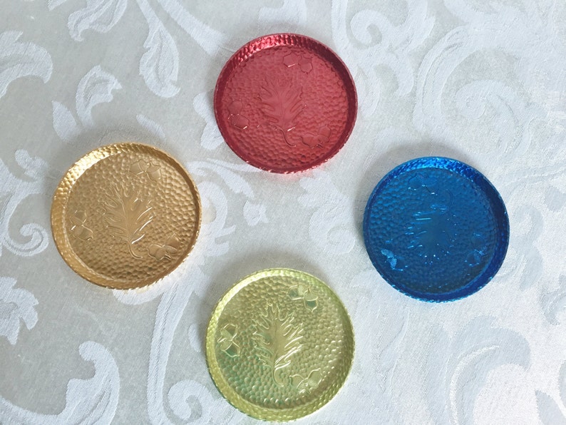 Set Of 4 Vintage Mid Century Metal Coasters Aluminium Coasters Etsy - image 0