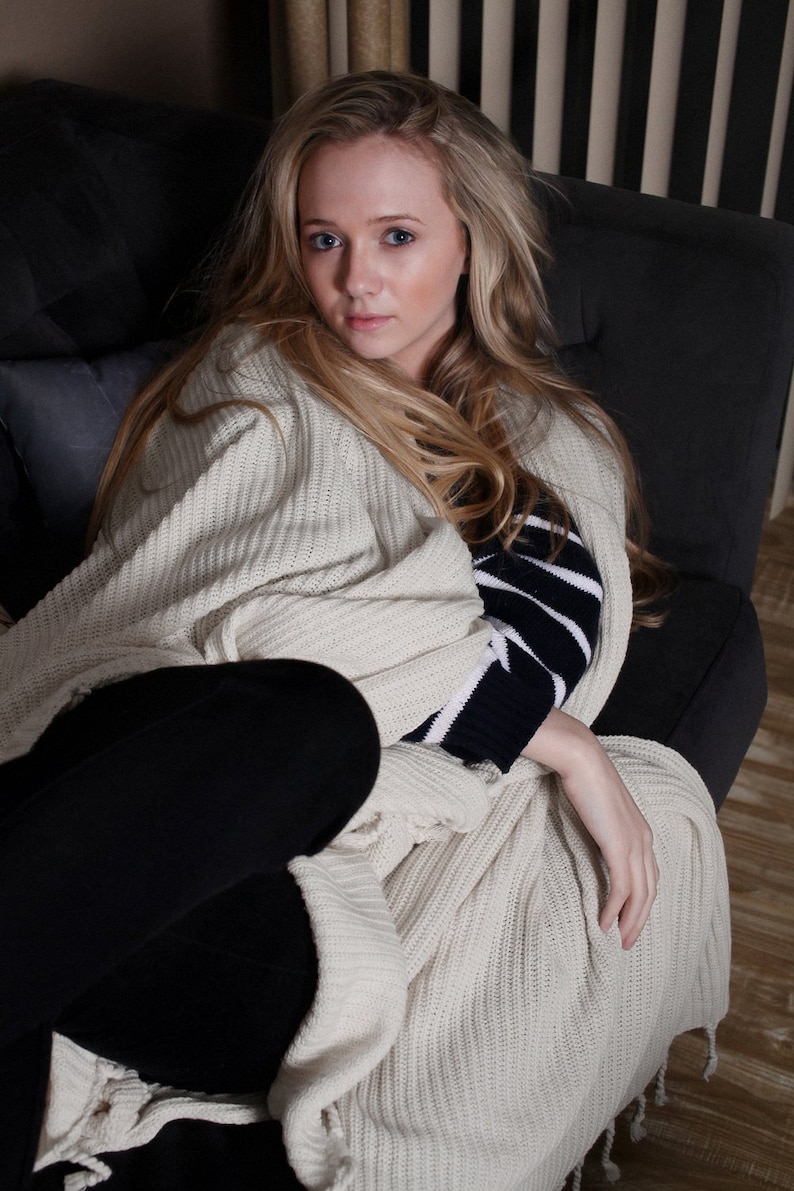 Viviano Throw Blanket - Thumbnail 5