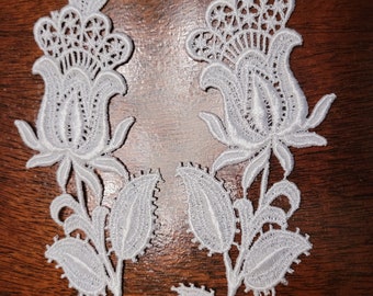 Pair of Beautiful English Floral Lace Pieces