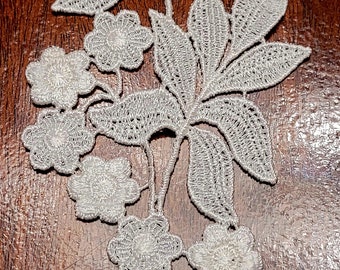 Beautiful English Floral Lace Piece