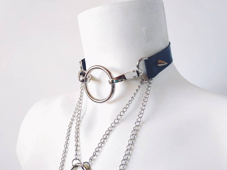 Synthetic Leather Ring O-AbiismStore CHAINo-choker with chain ring O and Rivet Tacks with Chains Stud Snaps Silver Aesthetic