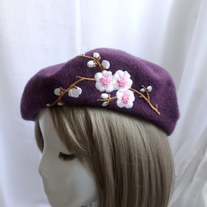 Elegant Purple Wool Felt Beret with White Cherry Blossom Embroidery - Stylish Headwear for Winter