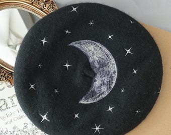 Berretto nero con ricamo della luna: cappello di lana con ricamo di una notte stellata celeste, regalo con ricamo di una galassia cosmica