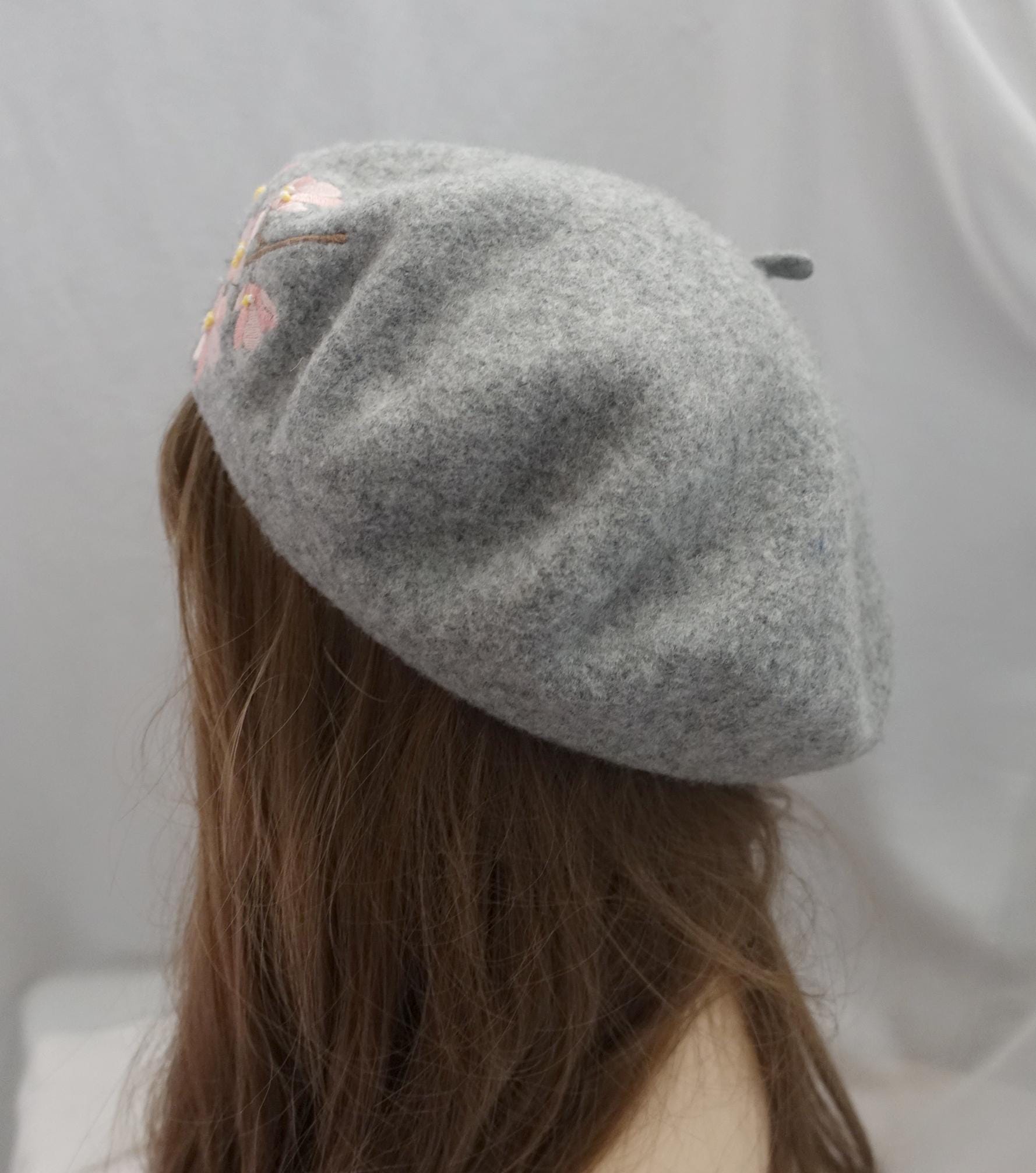 2798 ™ Women\'s Decorative Flowers Wool Beret Gray Flower Long Sleeve Beret Berets, Fashion Womens Flower Knit  main image 4