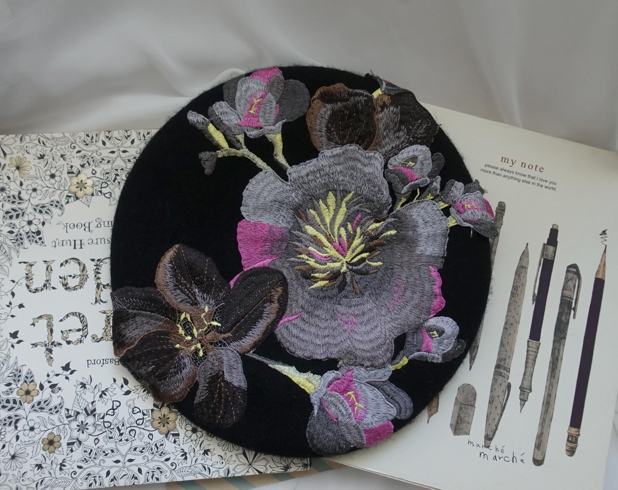Black Wool Beret With Elegant Floral Embroidery - Feminine  display picture 1