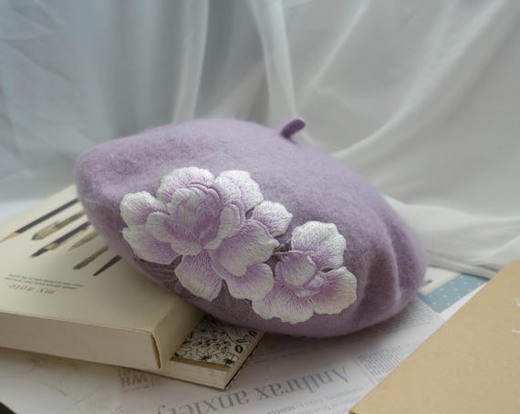 Lavender Purple Wool Beret With Peony Embroidery | Floral  display picture 1