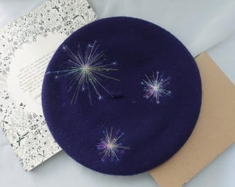 Berretto in lana blu navy con ricamo di fuochi d'artificio / Cappello con cielo notturno celeste