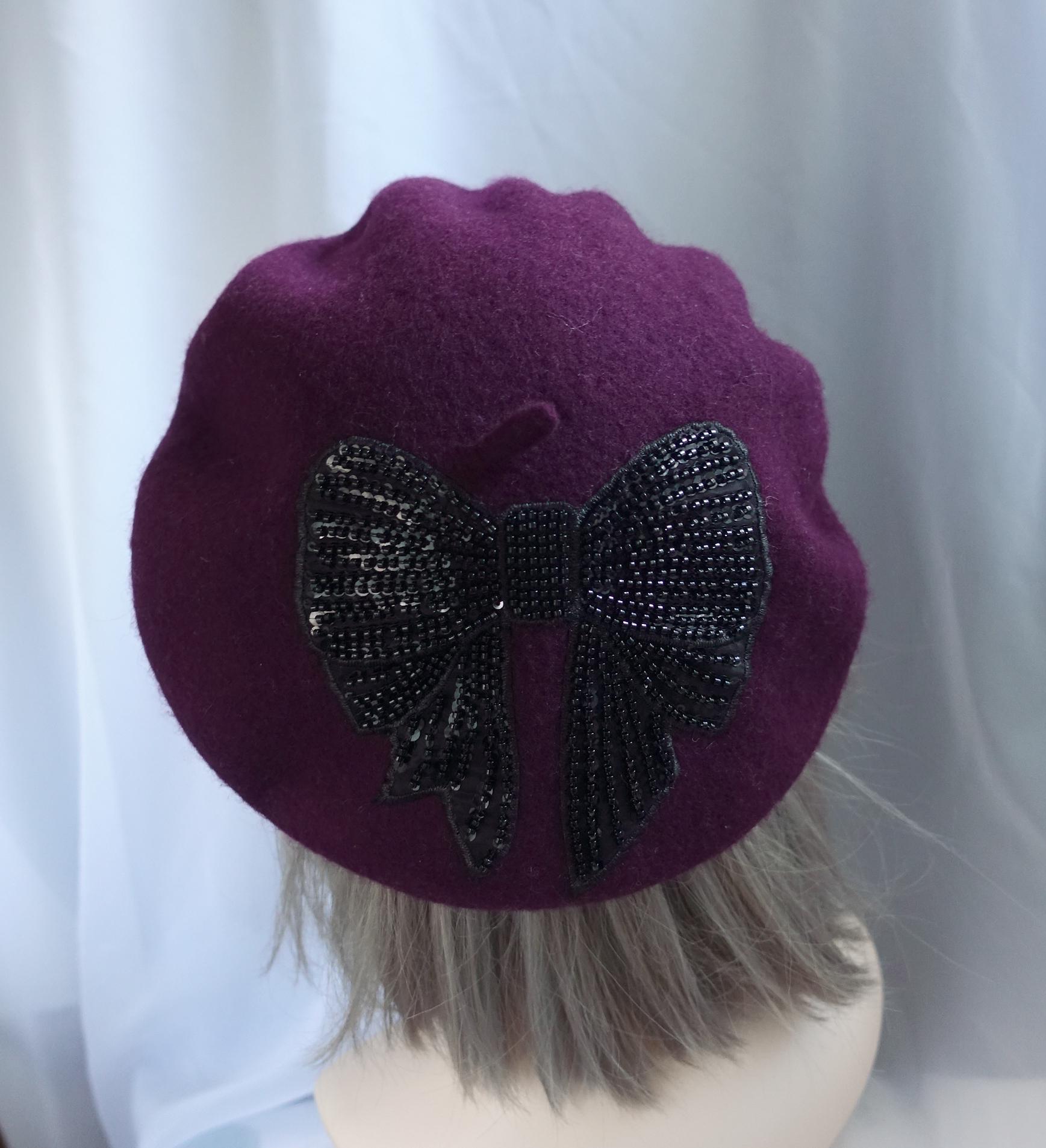 Plum Purple Wool Beret With Sparkling Black Sequins Bow  display picture 1