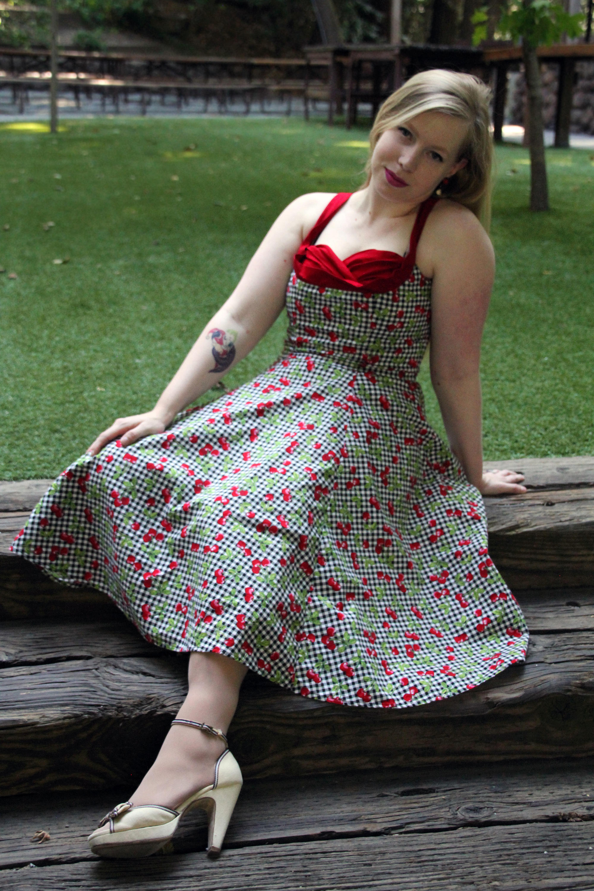 CUSTOM FITTED Retro 50's Styled Swing 