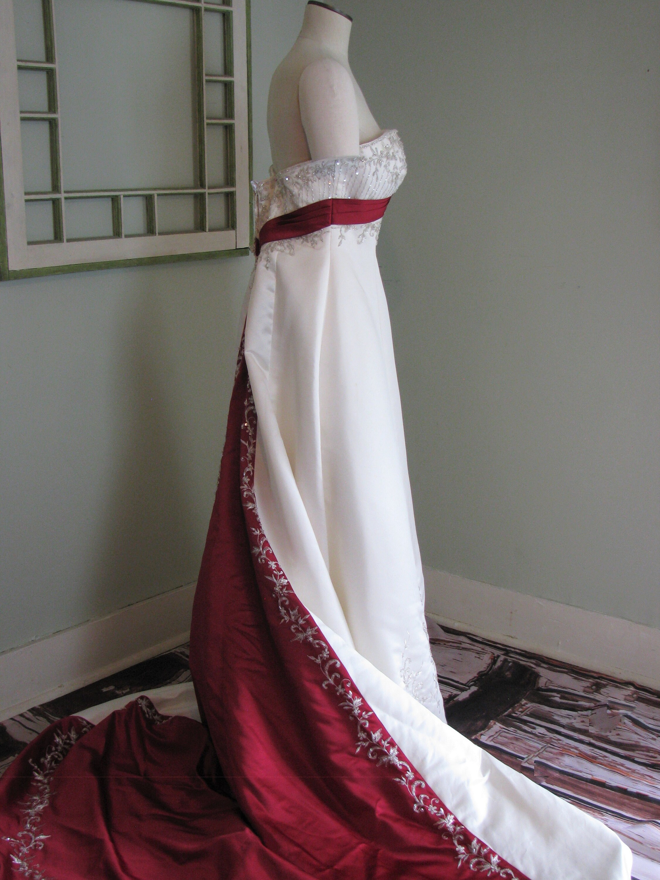 Vintage A Line Straps White Satin Wedding Dresses