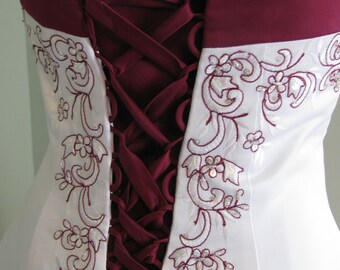 Vintage Burgundy & White Wedding Dress: Strapless Corset A-line Gown - Etsy Vintage Burgundy & White Wedding Dress: Strapless Corset A-line Gown - Etsy