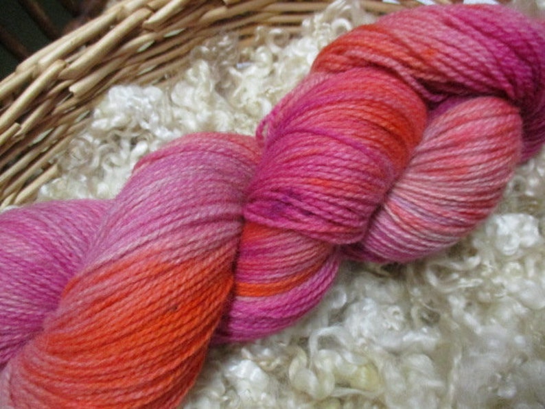 400 yds SE2SE Tunis Sock Yarn Pinks /& Orange 4 oz 2 Ply Kettle Dyed