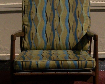 Mid Century Modern Walnut Baumritter Style Lounge Chair
