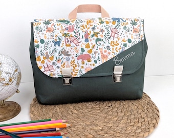 Mochila infantil personalizada cáqui com estampa de selva | Fecho