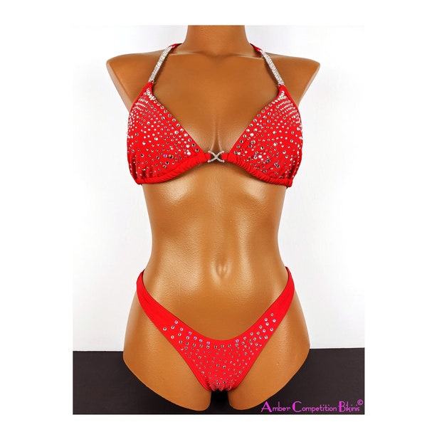 EN VENTE!!!! Nouveau, fabriqué sur commande costume de bikini de compétition de bien-être en cristal - rouge désir