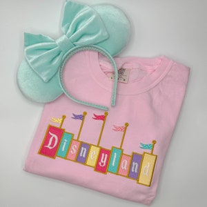 Disneyland Sign Embroidered Sweatshirt | Disney Embroidered Crewneck