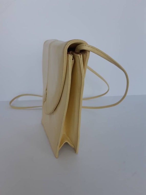 Vintage 1960s Butter Yellow Leather Shoulder Bag … - image 2